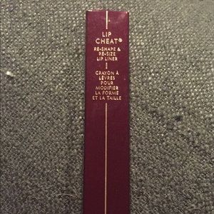 Charlotte Tilbury lip liner